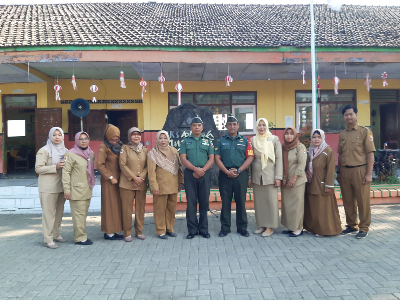 Berikan Motivasi Belajar, Bati Tuud Ramil 0815/14 Dlanggu Ajak Siswa Kenali Potensi Diri
