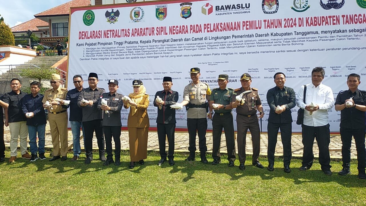 FORKOPIMDA Tanggamus Tanda Tanganni Deklarasi Netralitas ASN Pemilu Tahun 2024