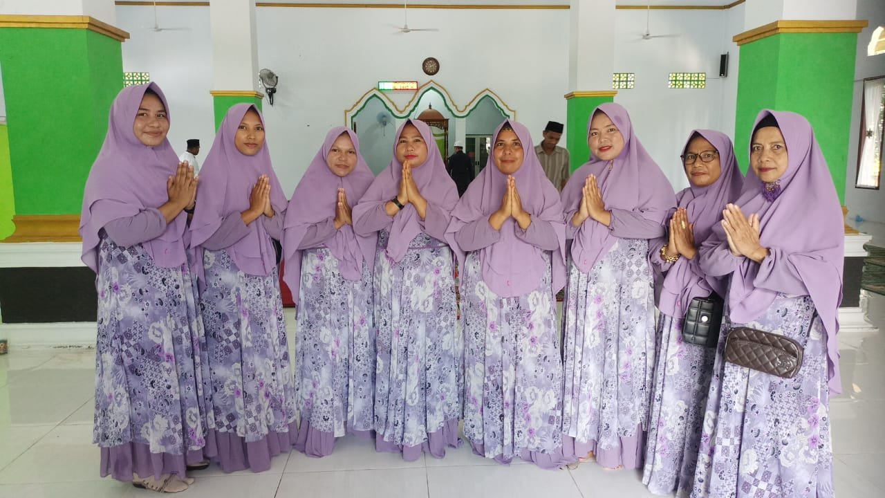 Pembacaan Riwayat Nabi Muhammad SAW di Desa Amasing Kali