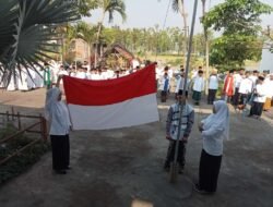 Pondok Pesantren Khomsani Nur Gelar Upacara Gabungan Memperingati Hari Santri