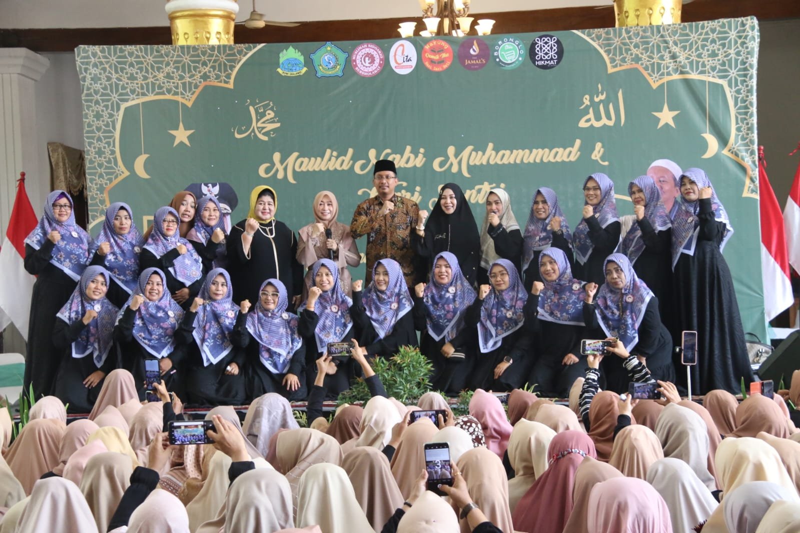 Muslimah Sidoarjo Bersholawat, Gus Muhdlor Ajak Masyarakat Hidupkan Sunnah-Sunnah Nabi