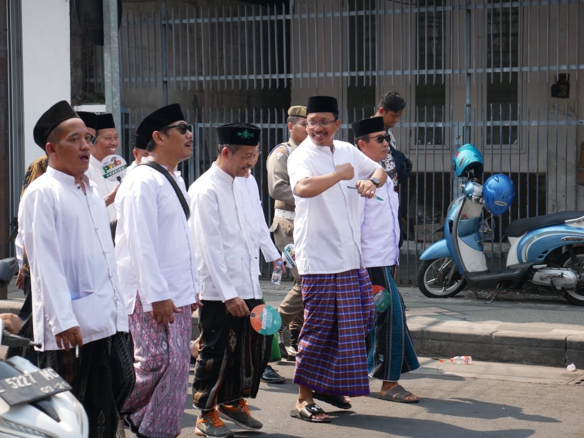 Bupati Gus Muhdlor Ajak Santri Jihad Melawan Kebodohan
