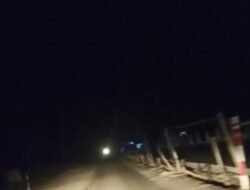 Pengerjaan Proyek Pelebaran Jalan Didesa Bikang Toboali Tanpa Adanya Penerangan Dimalam Hari