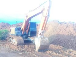Pemukiman Warga Dan Terlihat Beberapa Meter Dari Jalan Besar Dijadikan Tempat Penambang Timah Diduga Iilegal Pasir Putih Tukak Sadai
