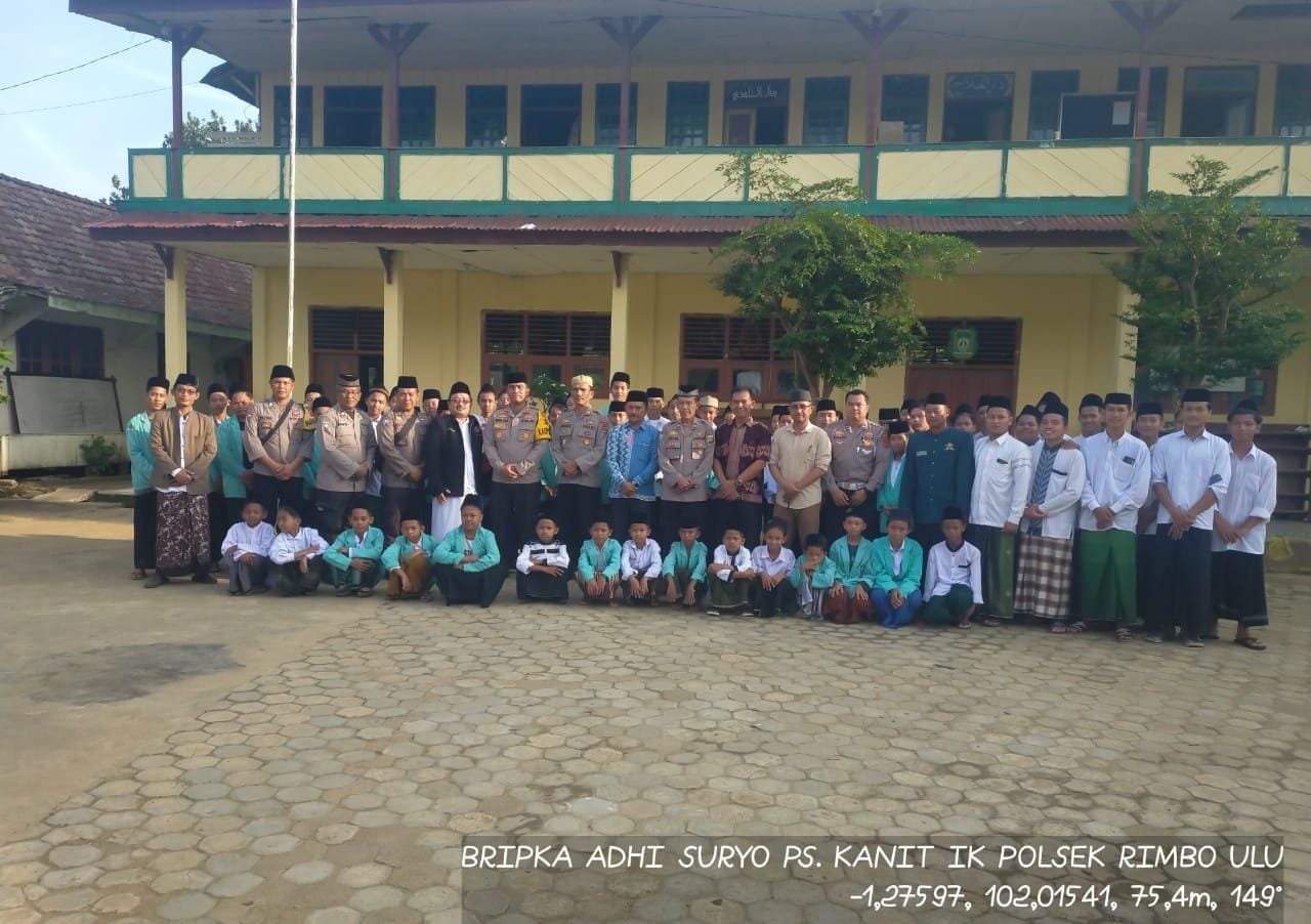 Kegiatan Jum,at Curhat di Ponpers Fathul Huda Kec.Rimbo Ulu