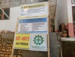 Baru Selesai Dibangun Turap SDN 188/1Kembang Seri, Sudah Ambruk Berantakan