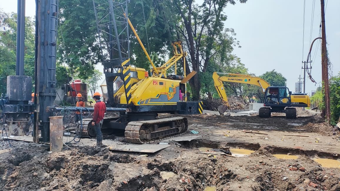 Proyek Frontage Road Ruas Delta Sari arah Waru Capai 54 Persen