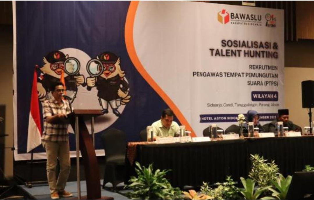 Badan Pengawas Pemilu (Bawaslu) Kabupaten Sidoarjo gencar melakukan sosialisasi rekrutmen Pengawas Tempat Pemungutan Suara (PTPS) di Hotel Aston, Sidoarjo, Minggu (17/12/2023).