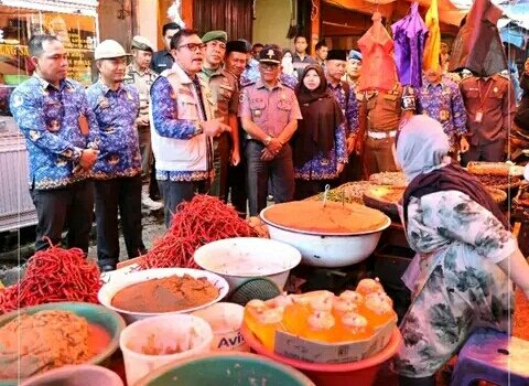 Kepala Dinas Ketahanan Pangan Sidak Langsung Pasar Tradisional