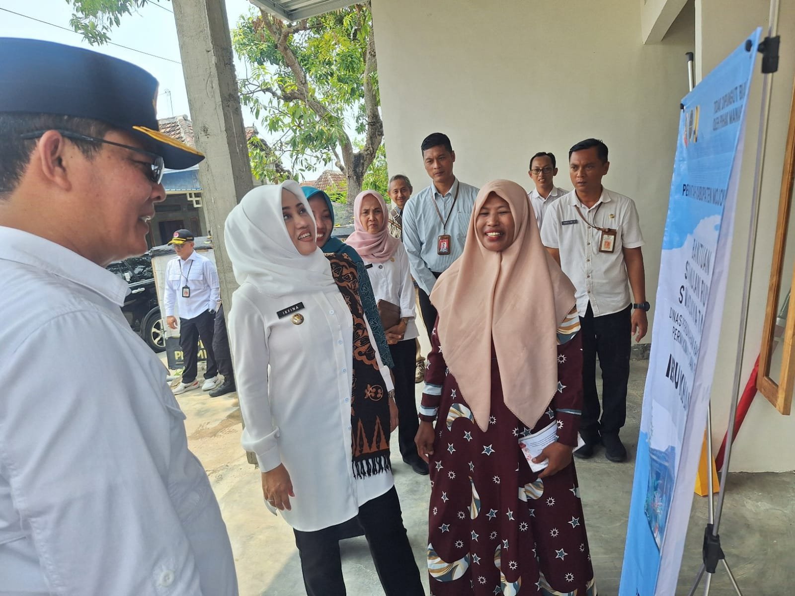 Bupati Mojokerto Serahkan BSRS Dan Resmikan BUMDes Bangjozz Desa Bangeran