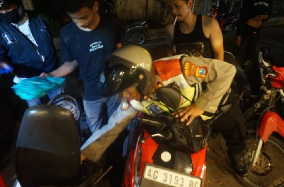 Tim Patroli Polsek Mojoroto Jumpai Kelompok Pemabuk, Kapolsek : Penjualnya kita Gerebek