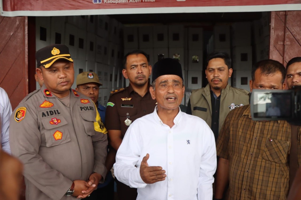 Dampingi Pj. Bupati, Wakapolres Aceh Timur Lakukan Pemantauan Pelipatan Surat Suara Pemilu 2024