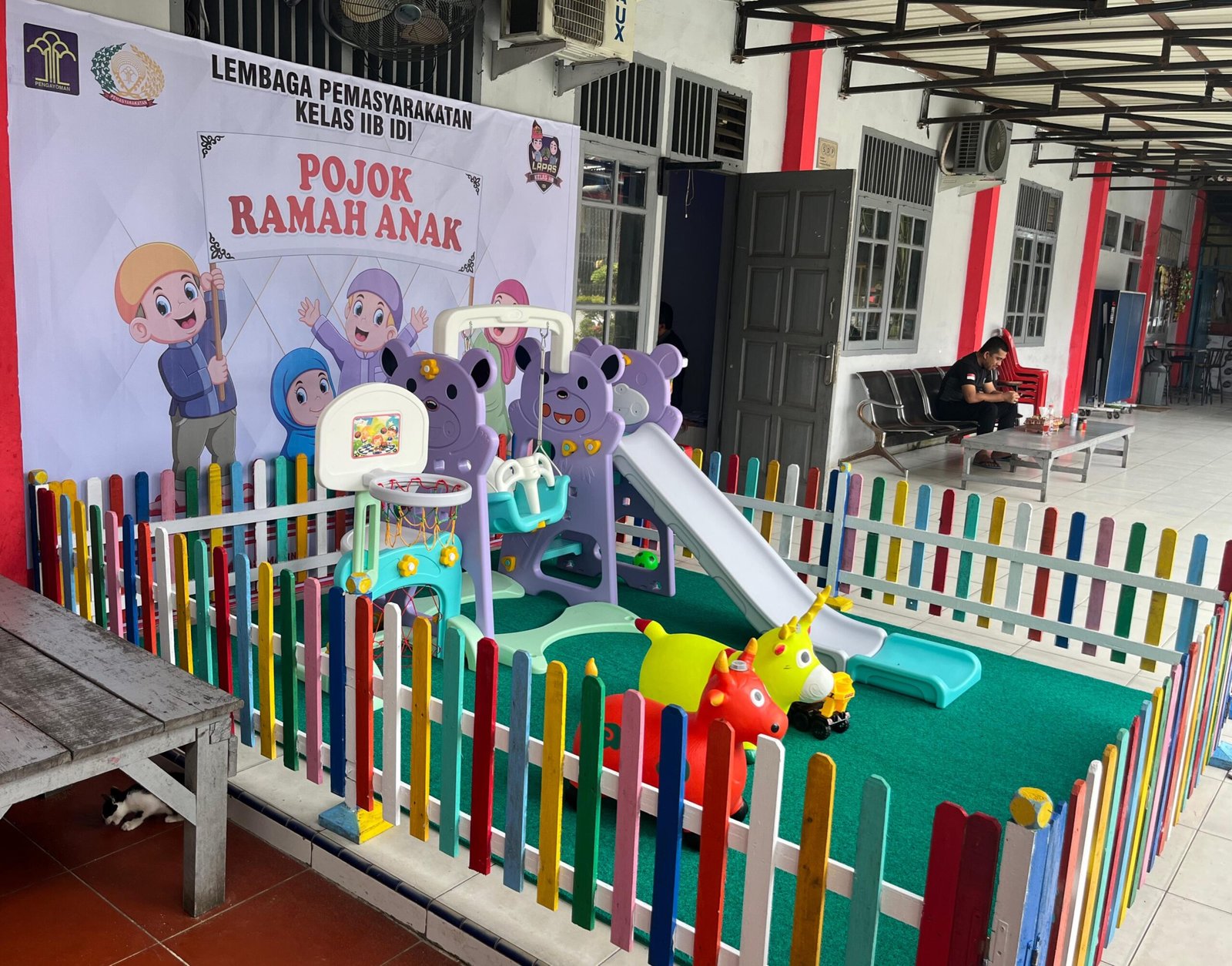 Tingkatkan Layanan Publik Berbasis HAM, Kalapas Idi Resmikan Pojok Ramah Anak