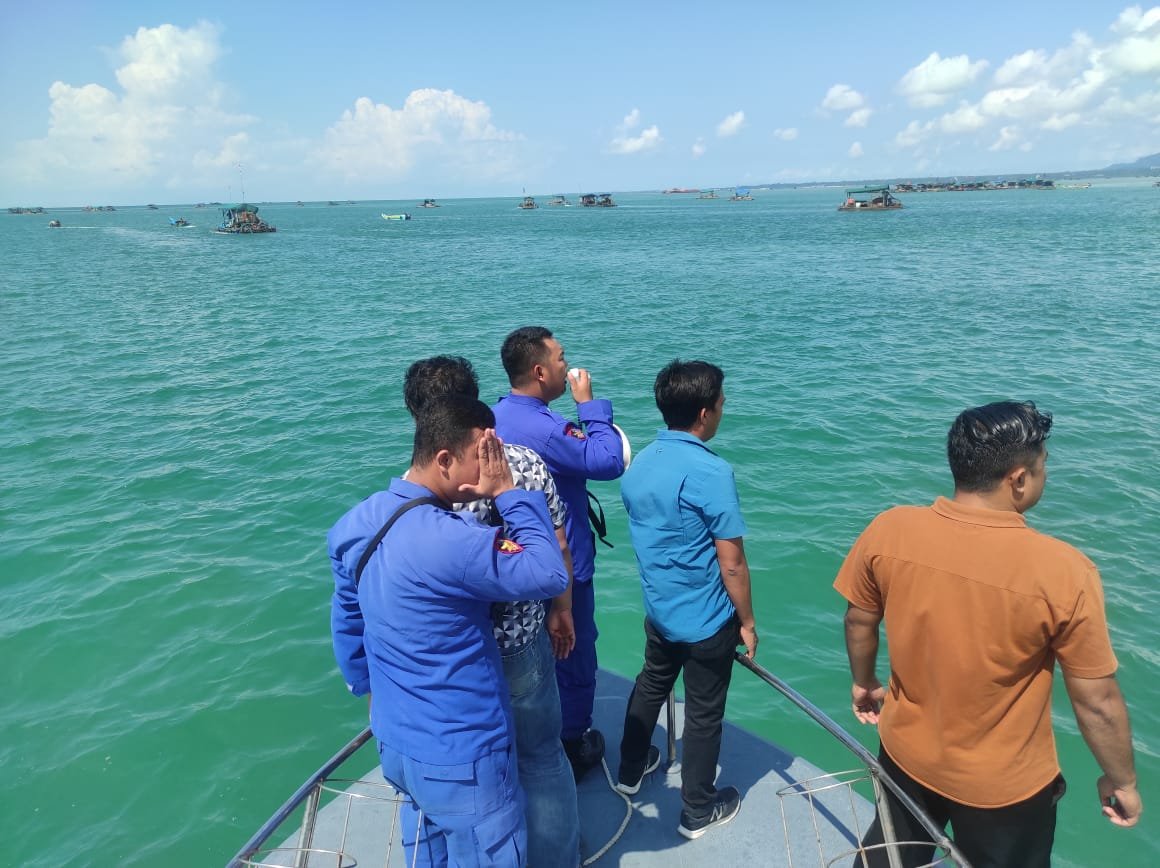 Sat Polairud Polres Bangka Barat Lakukan Himbauan Terhadap Aktivitas Penambangan Ilegal Di Belo Laut