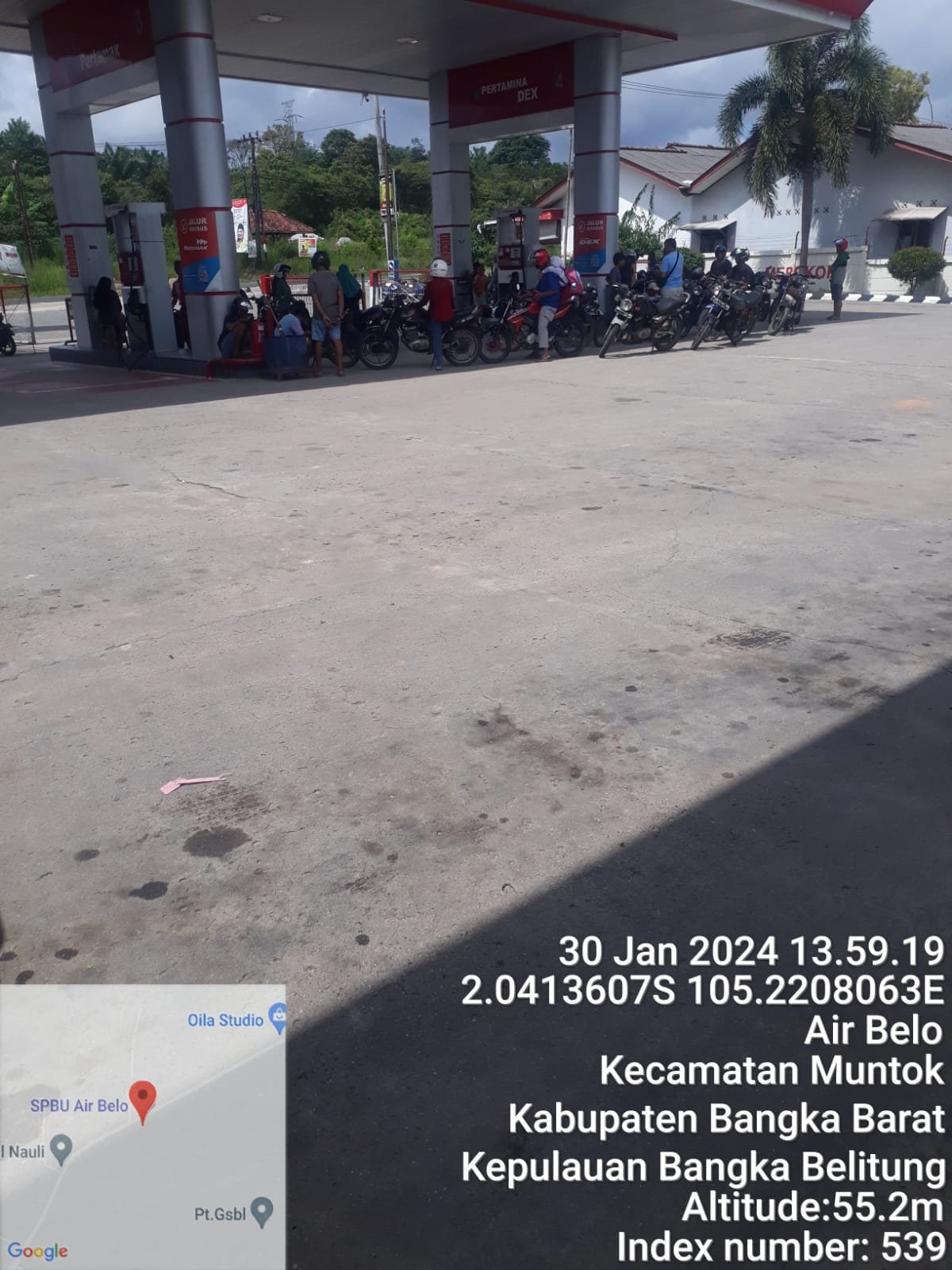 SPBU 24-333-129 Air Belo Kecamatan Mentok Diduga Layani Pengerit BBM Bersubsidi Jenis Pertalite Motor Bertangki Modif