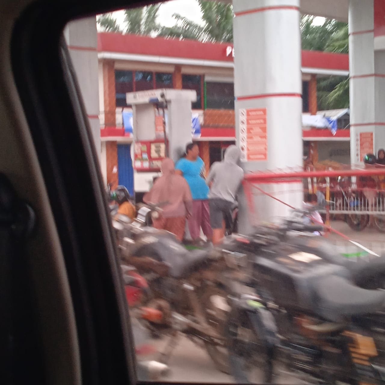 SPBU 24-333-129 Air Belo Kecamatan Mentok Diduga Layani Pengerit BBM Bersubsidi Jenis Pertalite Motor Bertangki Modif