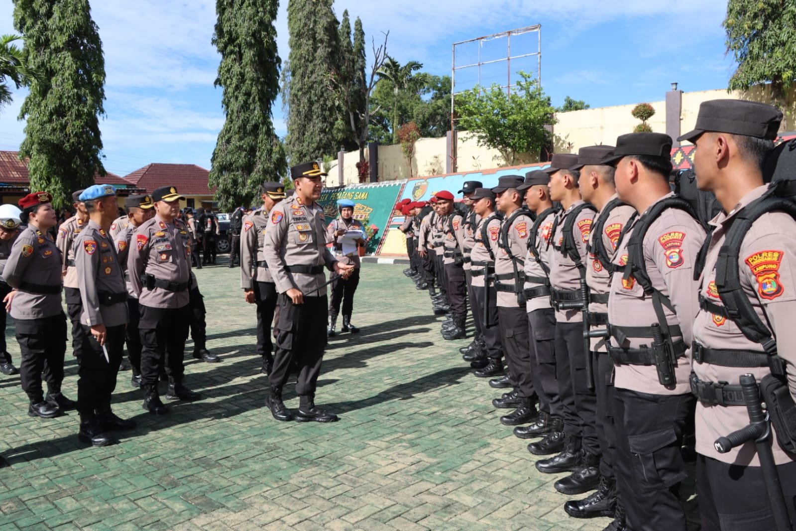 Kapolres Tanggamus Periksa Persiapan Seluruh Personel Pengamanan TPS 2024