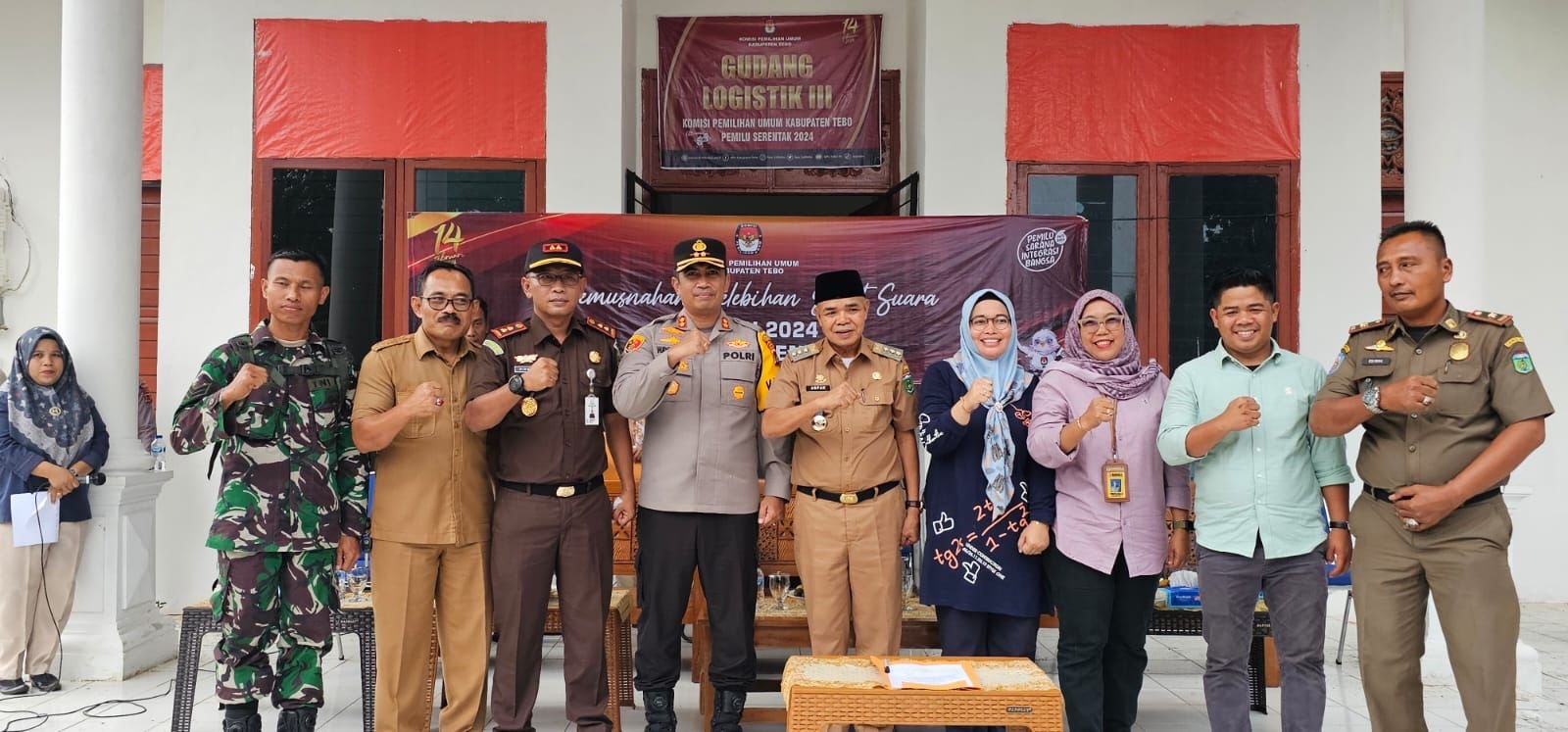Antisipasi Kesalahan Prosedur Kapolres Tebo Lakukan Langkah Preventif Musnahkan Surat Suara Lebih dan Rusak