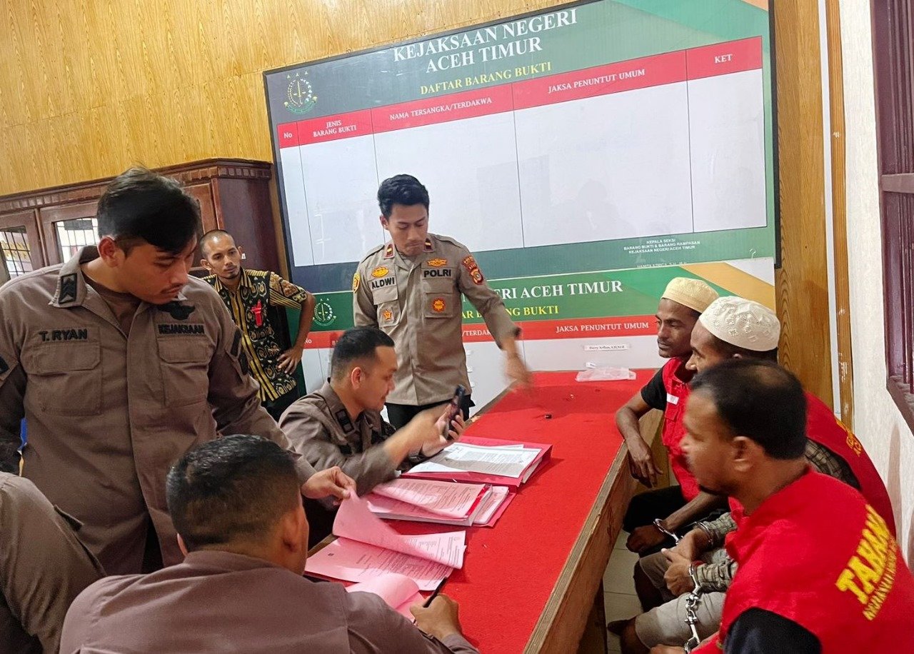 Polres Aceh Timur Limpahkan Tersangka Tiga Warga Myanmar dalam Perkara TPPO ke JPU