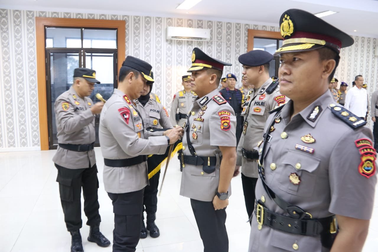 Kapolda Jambi Pimpin Sertijab Kapolres Tanjab Barat
