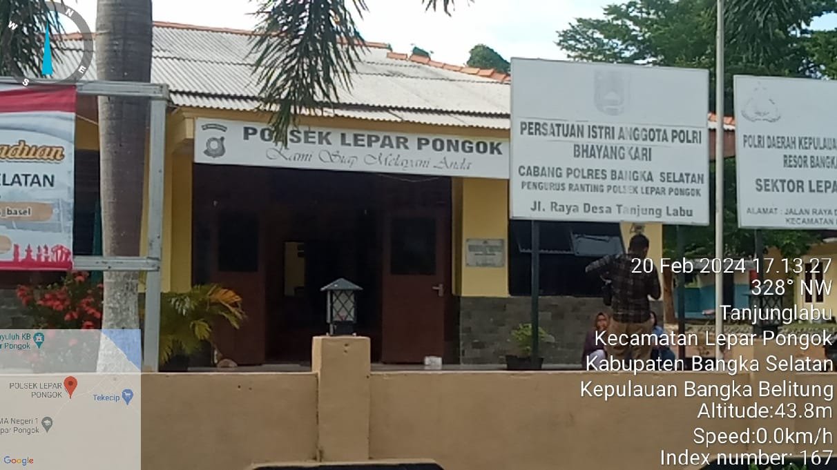 Berkibarnya Bendera Sobek Dan Kusam Didepan Kantor Polsek Tanjung Labu