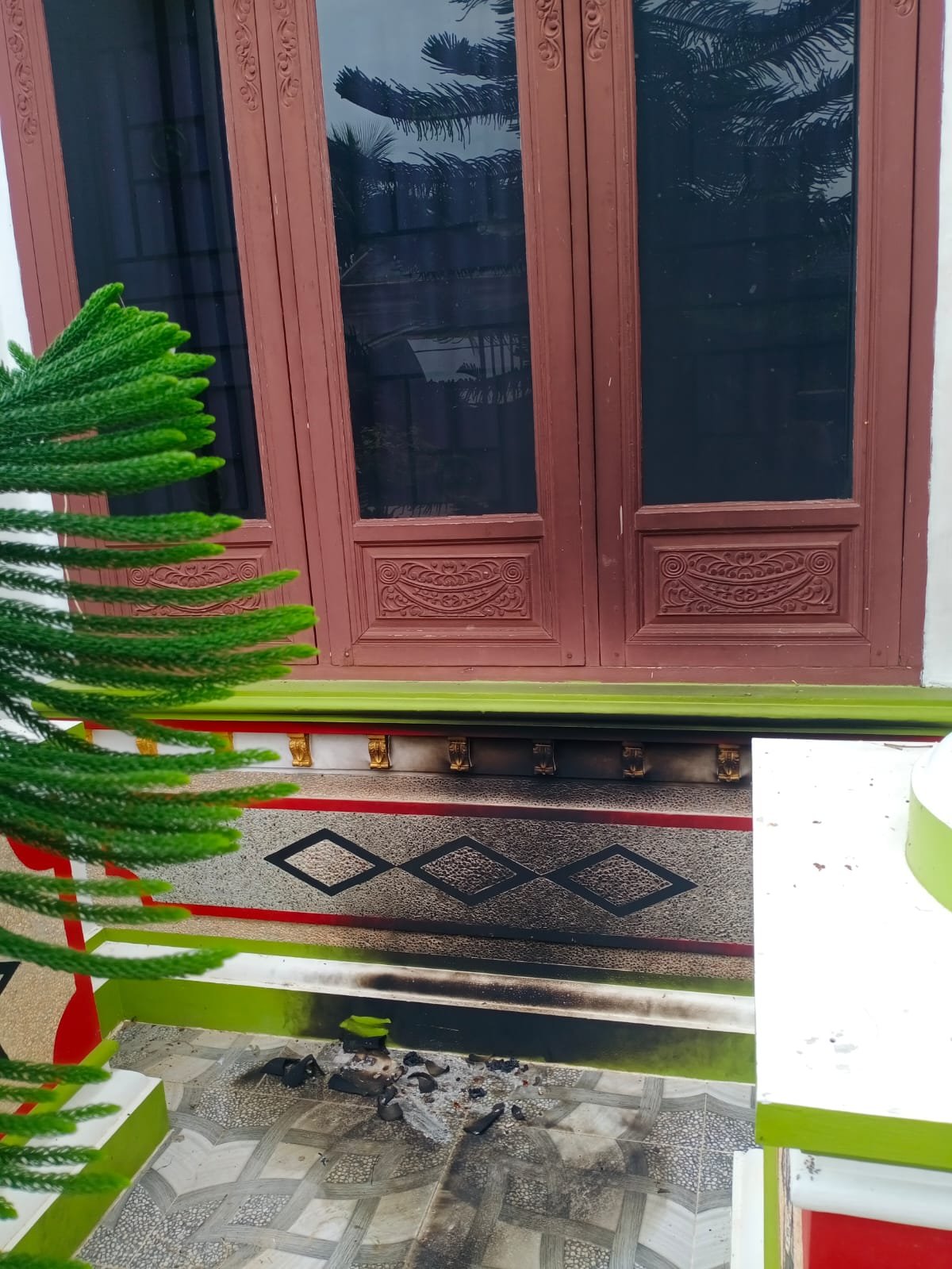 Rumah Ketua DPW partai Aceh (PA) Dilempar bom Molotov