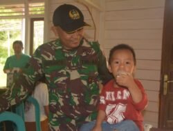 Satgas Makin Akrab Dengan Anak – anak di Kampung Kelian