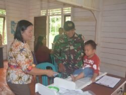 TNI Beri Pengobatan Gratis Bagi Masyarakat Yang Membutuhkan