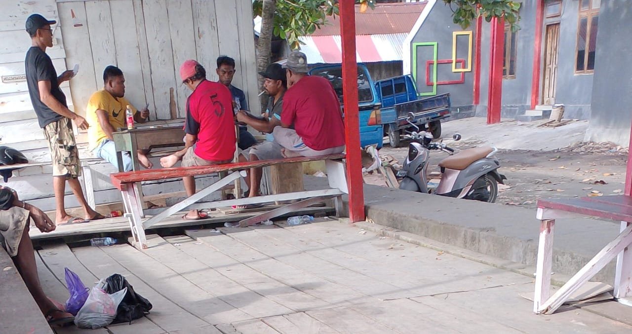 Pelabuhan Habibi Ibu Kota Labuha Di Jadikan Sarang Judi