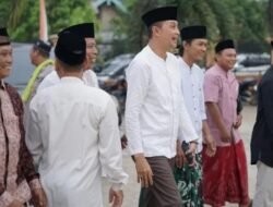 Pj Bupati Bachyuni Deliansyah Buka Puasa Sekaligus Shalat Tarawih Berjamaah Dengan Masyarakat
