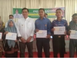 Diserahkan Secara Simbolis Sertifikat PTSL Oleh Bupati Batang Hari Mhd Fadhil Arief