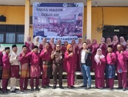 Kacabjari Muara Tembesi Beri Penyuluhan Dan Sosialisasi Hukum Di SMAN 7 Batang Hari