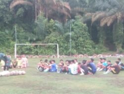 Siswa SMPN 9 Batang Hari Ekskul Tumbuhkan Semangat Di Bidang Olahraga Sepak Bola