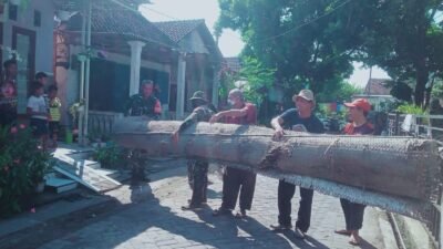 Entaskan Kemiskinan, Program TMMD Rehab RTLH di Desa Penambangan Sidoarjo