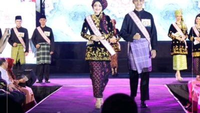 Wako Ahmadi Zubir dan Ny Herlina ahmadi hadiri Grand Final Bujang Gadis Kota Sungai Penuh