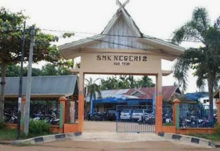 Kepala Sekolah SMK Negeri 2 Tebo Diduga Gelembungkan Dana Bos