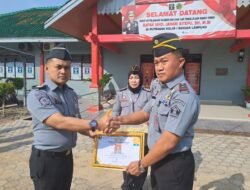 Kepala Rupbasan Kelas I Bandar Lampung Berikan Reward Kepada Pegawai Terbaik,Di Bulan November Tahun 2024