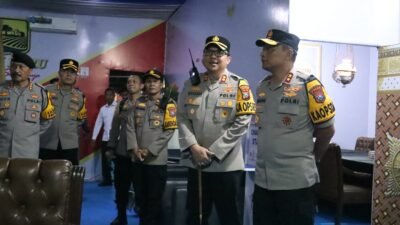 Kapolda Jatim Tinjau Pos Yan Alun-Alun Kota Mojokerto
