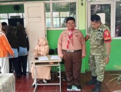 PT Padi Indonesia Maju Bersama Koramil Ngoro Gelar Pemeriksaan Kesehatan Rutin di SMPN 1 Ngoro