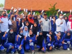 Bupati Ikfina dan Kepala SMKN 1 Jatirejo Dukung Kegiatan Jumat Ceria