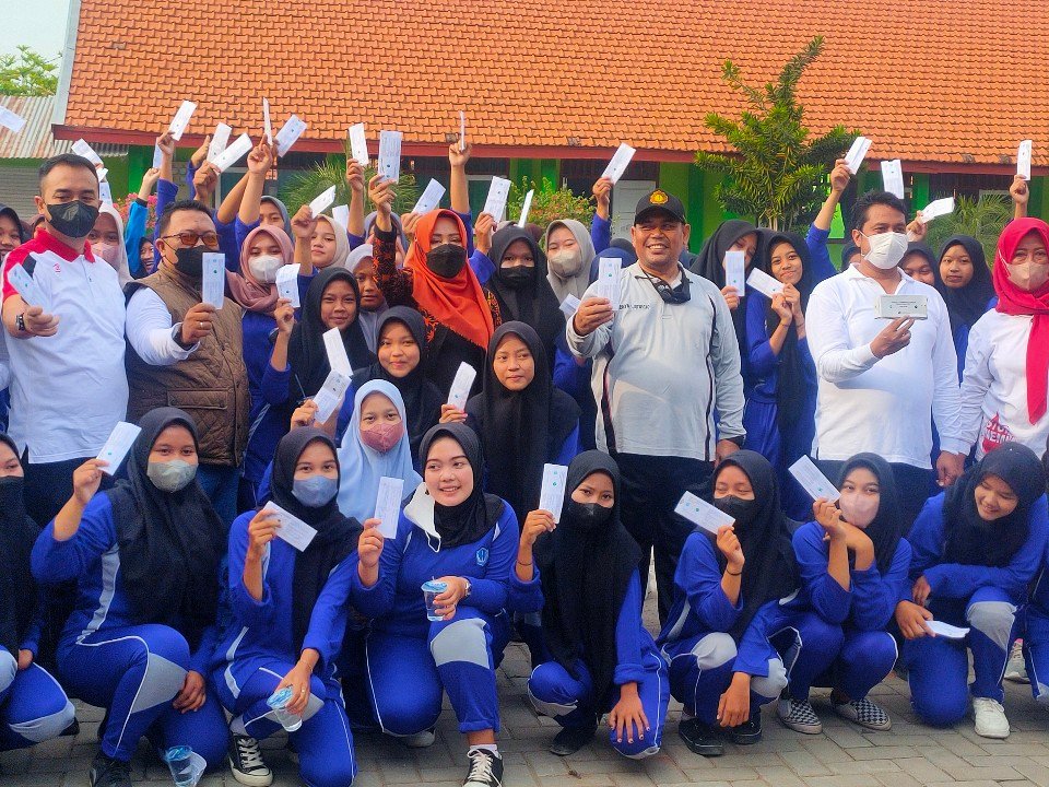 Bupati Ikfina dan Kepala SMKN 1 Jatirejo Dukung Kegiatan Jumat Ceria