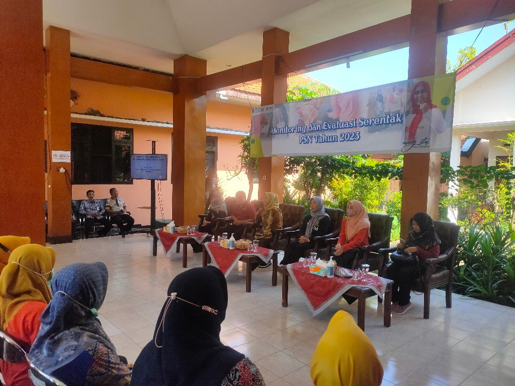 Tekan Kasus DBD, Ning Ita Adakan Monitoring dan Eveluasi Serentak