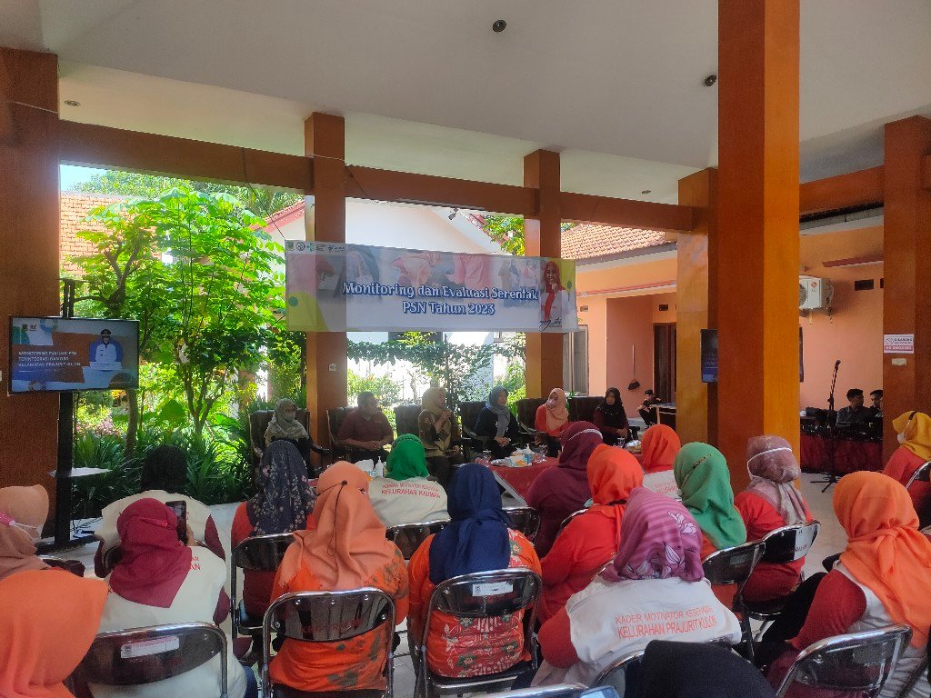Tekan Kasus DBD, Ning Ita Adakan Monitoring dan Eveluasi Serentak