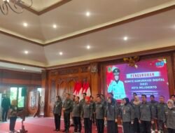 Perangi Hoaks, Ning Ita Lantik Komite Komunikasi Digital Kota Mojokerto