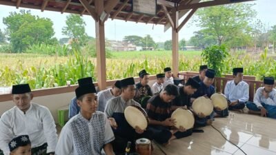 Tetap Dijalur Istiqomah dan Penuh Rasa Khidmat, Warga Banjarsari Menggelar Kegiatan Khotmil Qur’an, Manaqiban, Sholawatan dan Berkirim Doa Bagi Para Leluhur dan Ahli Kubur