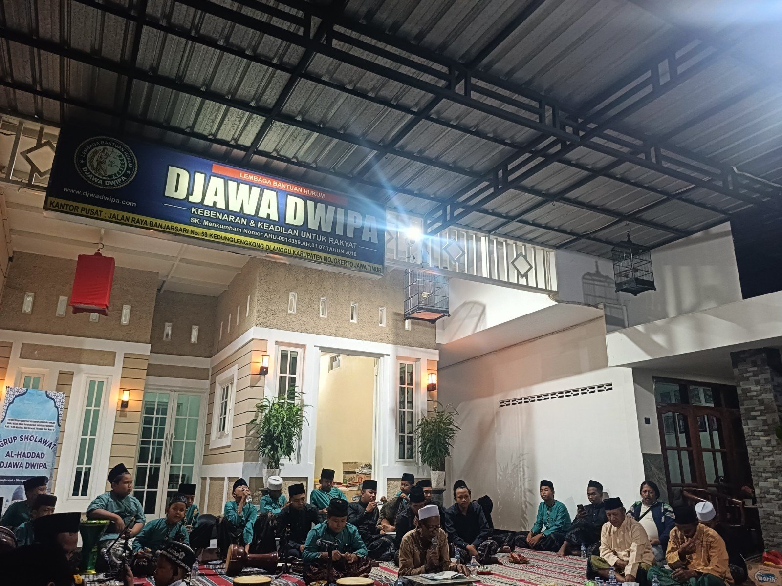 Syiar Agama, Hadi Purwanto Gelar Selawatan yang Ke-17 di Kantor LBH Djawa Dwipa dan LKH Barracuda