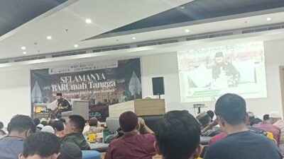 Dauroh Keluarga, Ustaz Basalamah: Semua Masalah itu Bermula dari Kurangnya Ilmu
