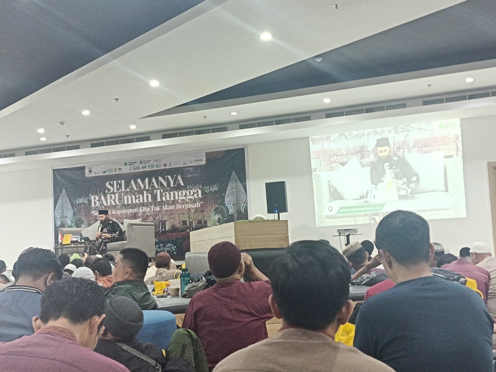 Dauroh Keluarga, Ustaz Basalamah: Semua Masalah itu Bermula dari Kurangnya Ilmu