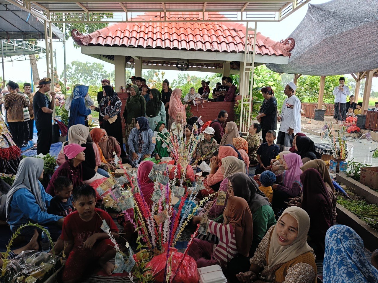 Ruwah Dusun Banjarsari Dibarengkan dengan Khotmil Qur'an ke-21, Warga Bersemangat Hadiri Acara