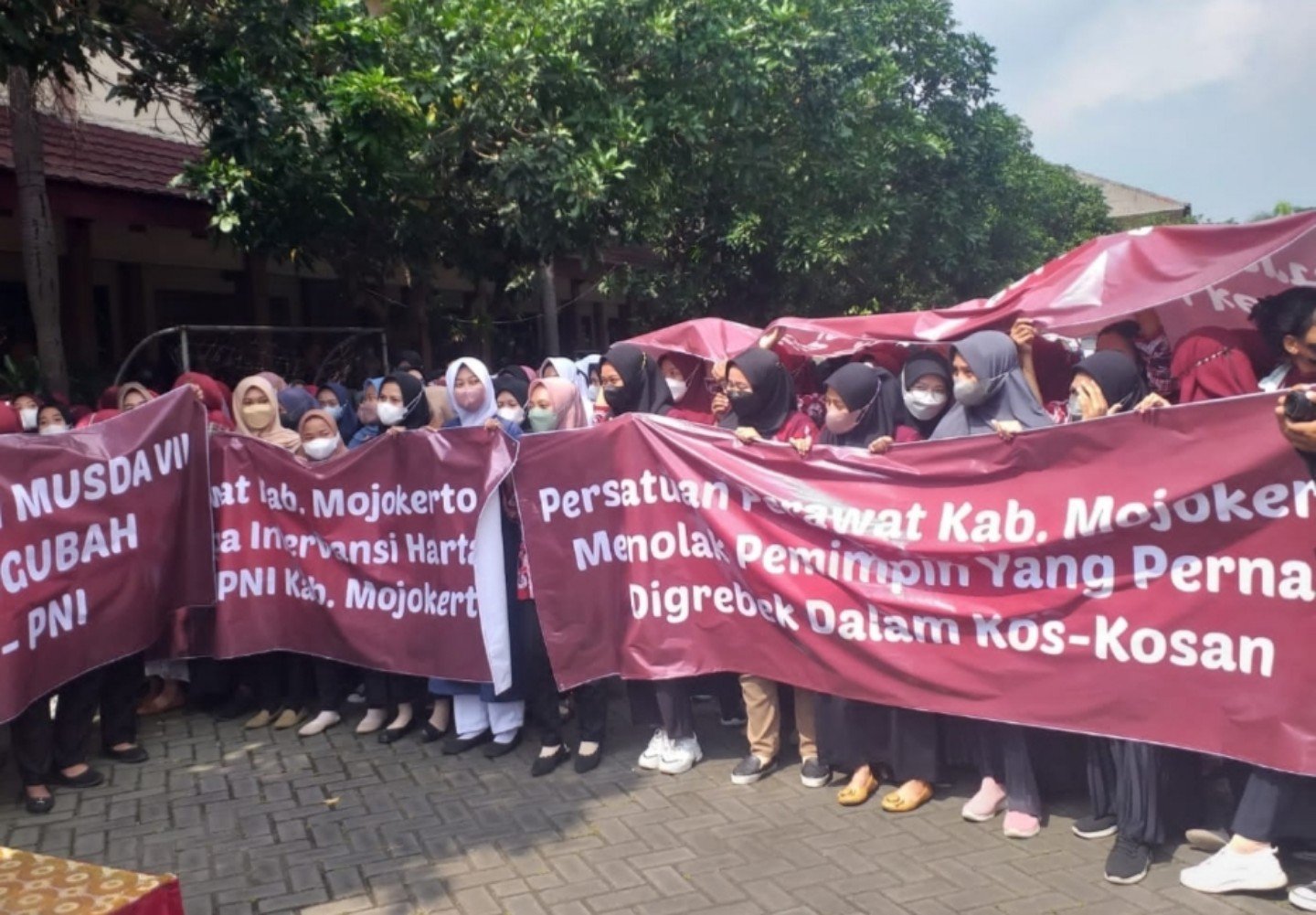 PPNI Meradang, Mahasiswa dan Karyawan PPNI Demo Tolak Dualisme Kepemimpinan